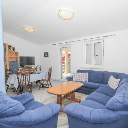 Mara Tribunj Apartment