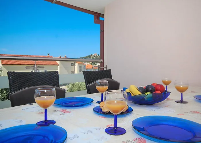 Mara Tribunj דירה